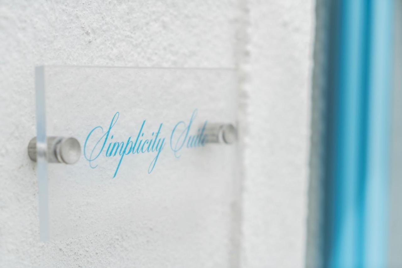 סנטוריני Euphoria Suites & Deluxe Studios מראה חיצוני תמונה