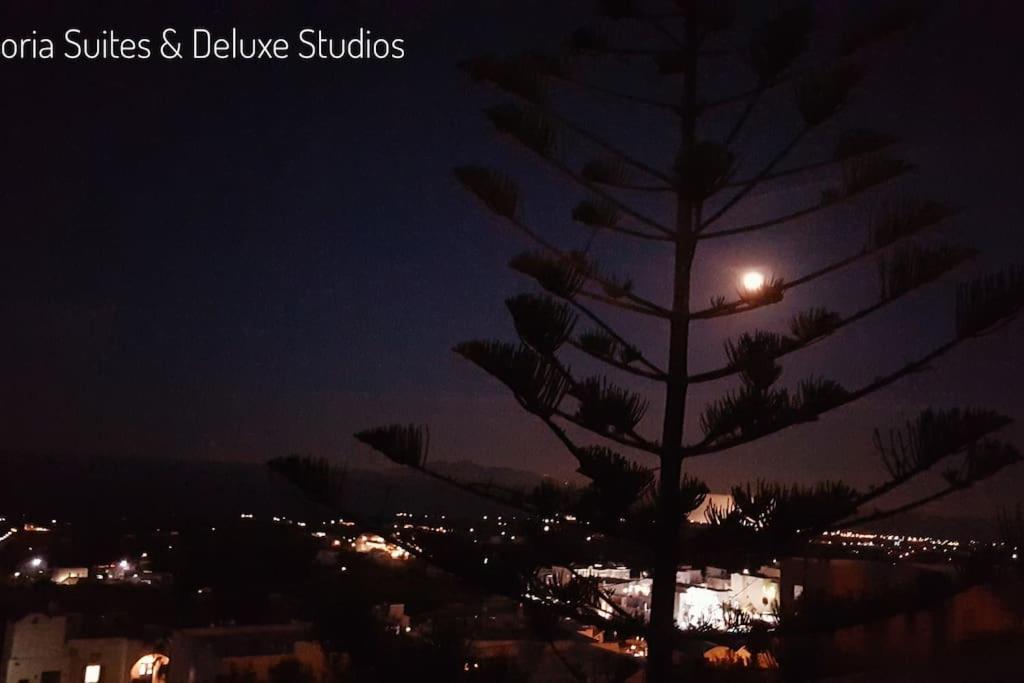 סנטוריני Euphoria Suites & Deluxe Studios מראה חיצוני תמונה
