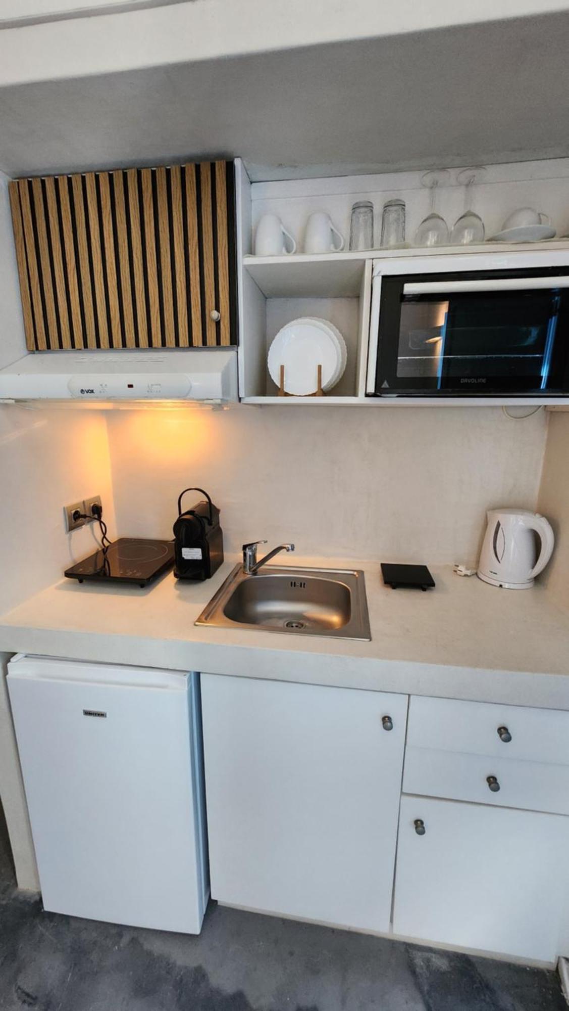סנטוריני Euphoria Suites & Deluxe Studios מראה חיצוני תמונה