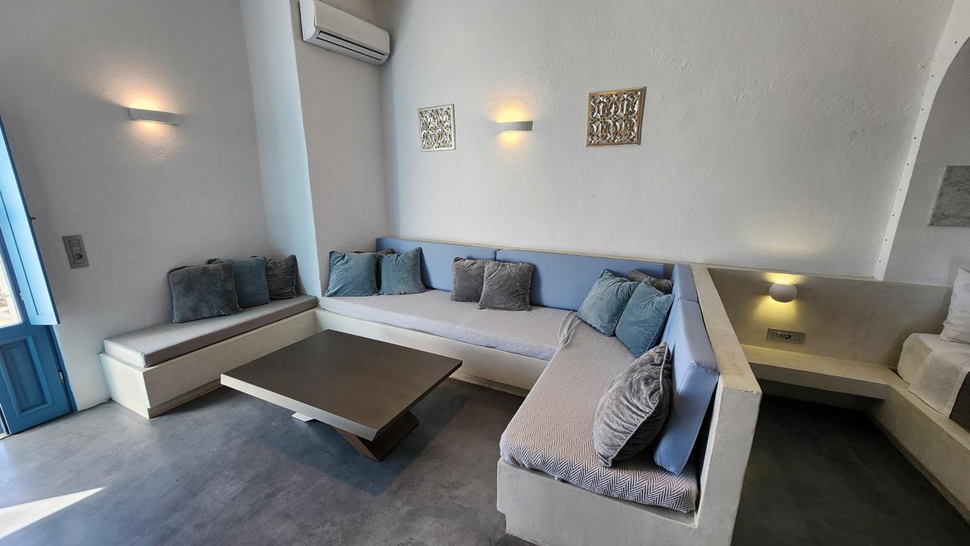 סנטוריני Euphoria Suites & Deluxe Studios מראה חיצוני תמונה