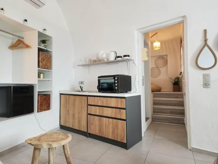 סנטוריני Euphoria Suites & Deluxe Studios מראה חיצוני תמונה